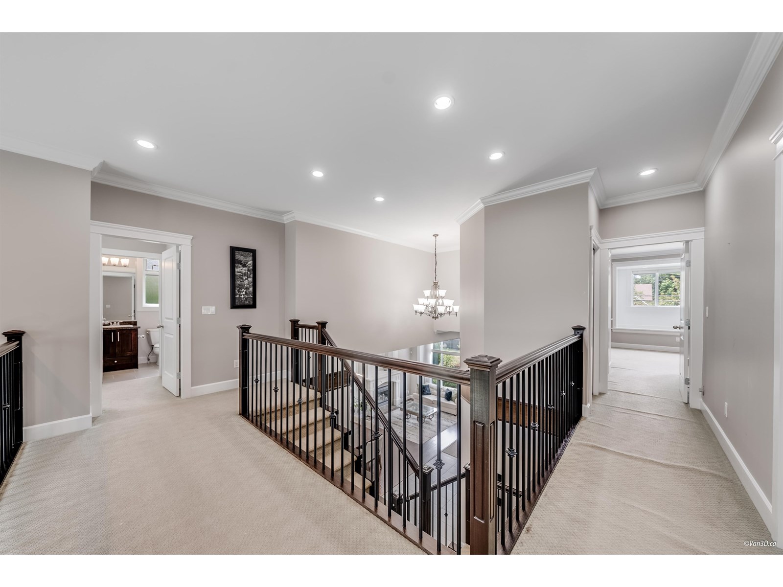 Photo 5 of 15688 92 Avenue, Surrey BC