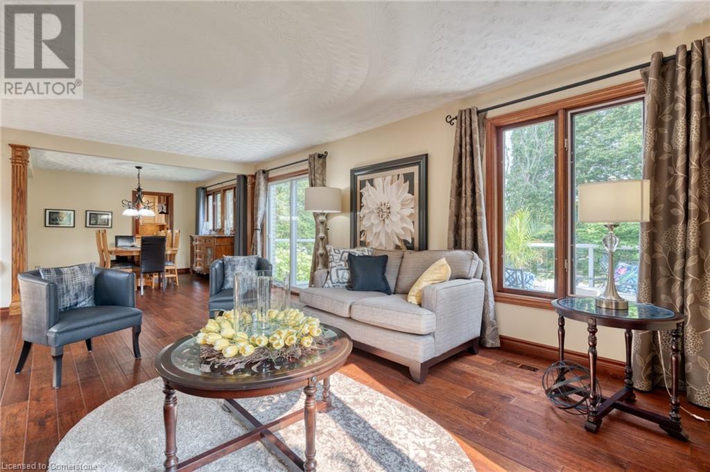 Photo 16 of 15 Marquette Drive, Kitchener ON