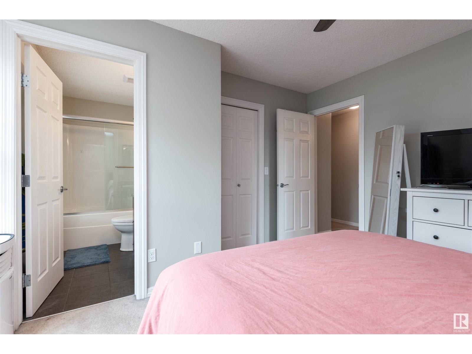 Photo 13 of 30 2336 Aspen Tr, Sherwood Park AB