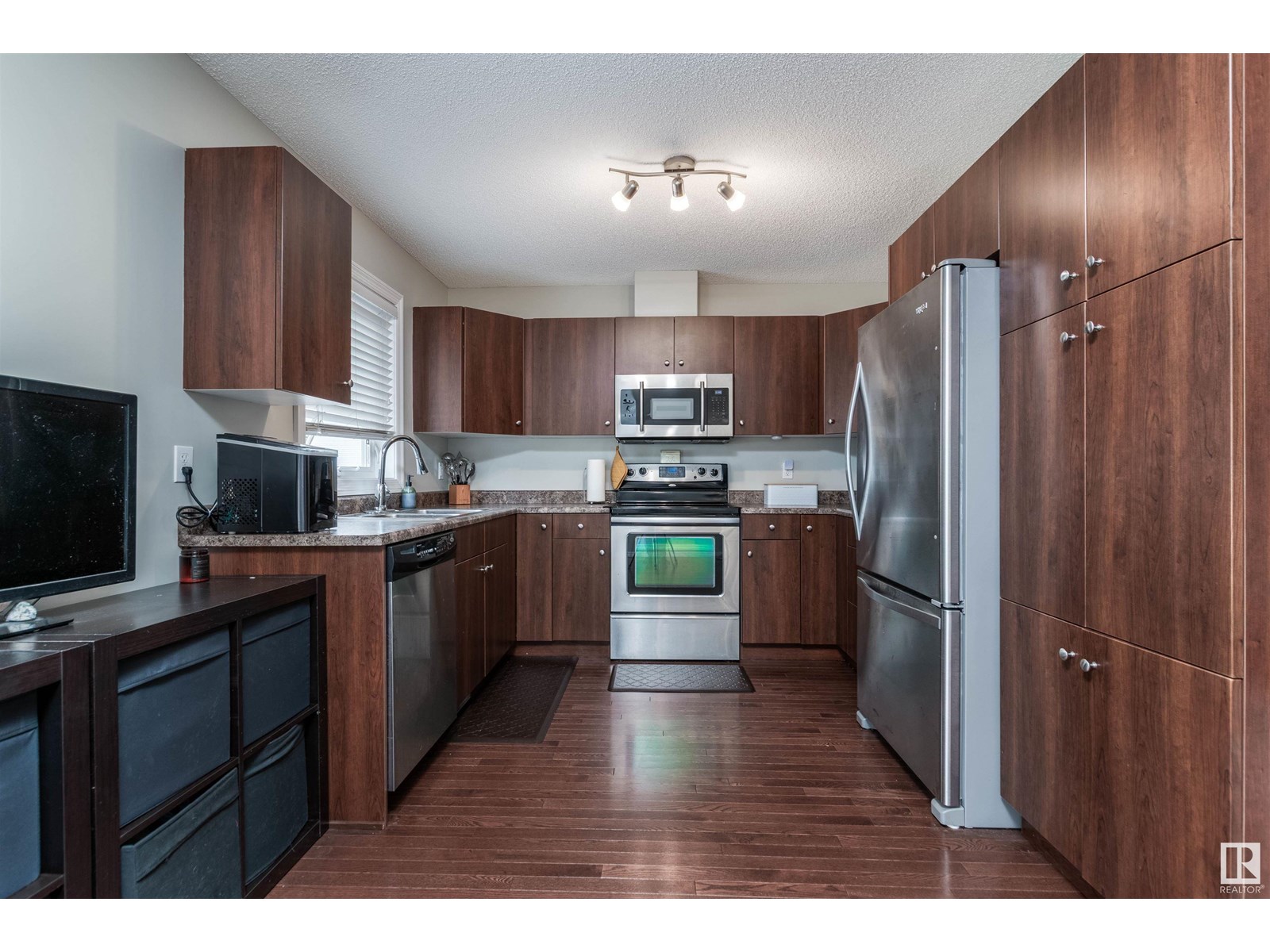 Photo 7 of 30 2336 Aspen Tr, Sherwood Park AB