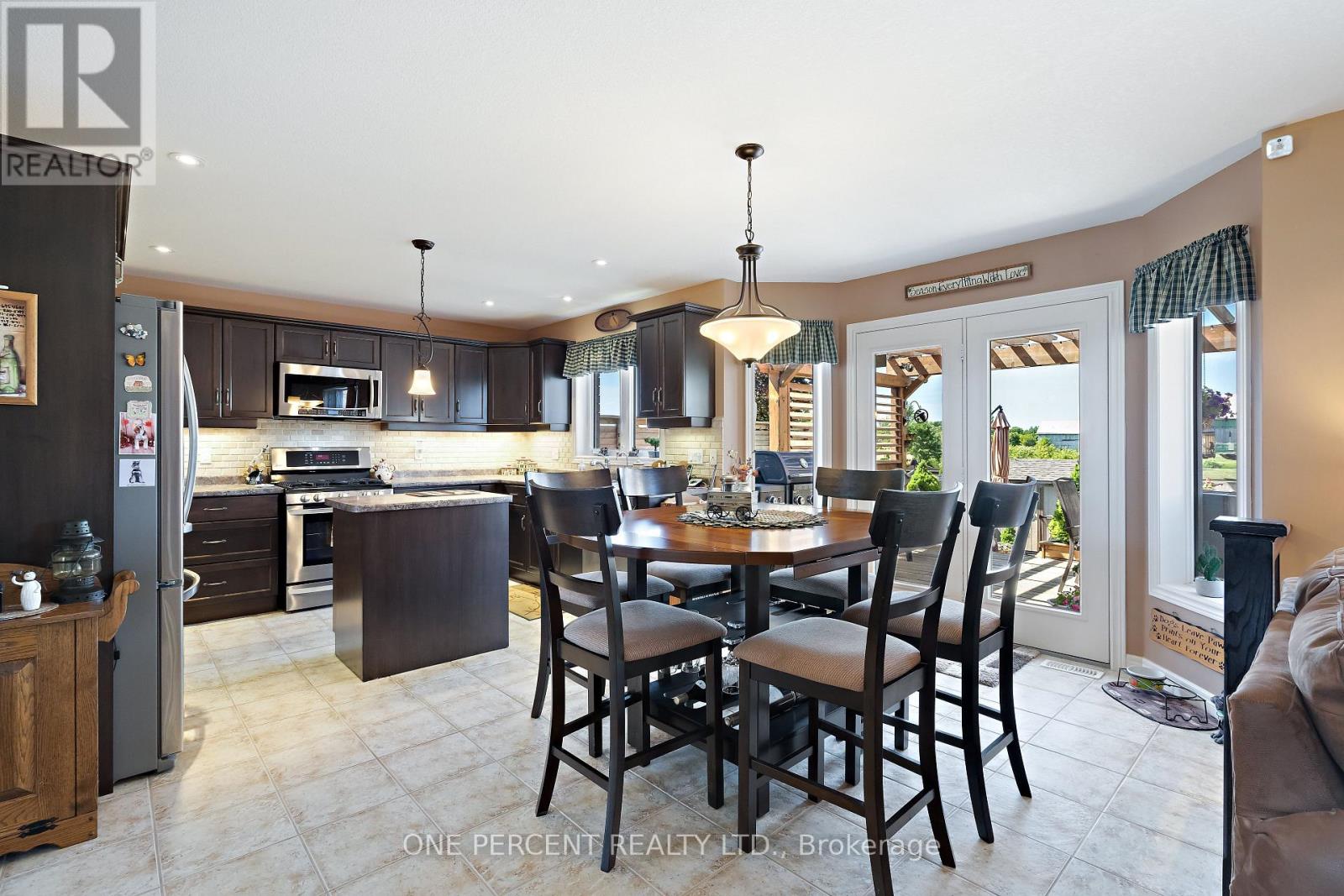 Photo 11 of 237 Carrol Street, Wellington North ON