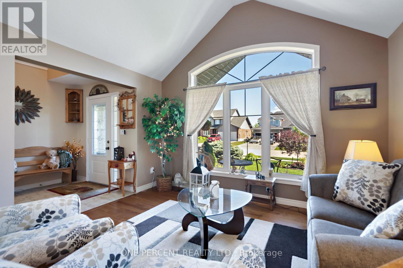 Photo 9 of 237 Carrol Street, Wellington North ON