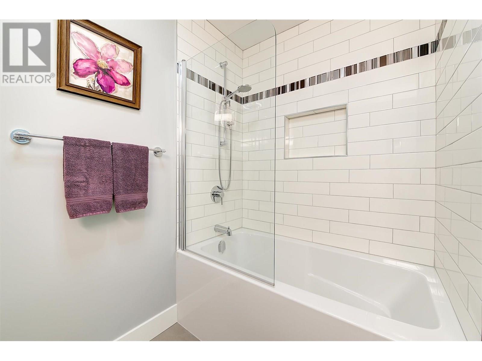  482 Curlew Drive, Kelowna
