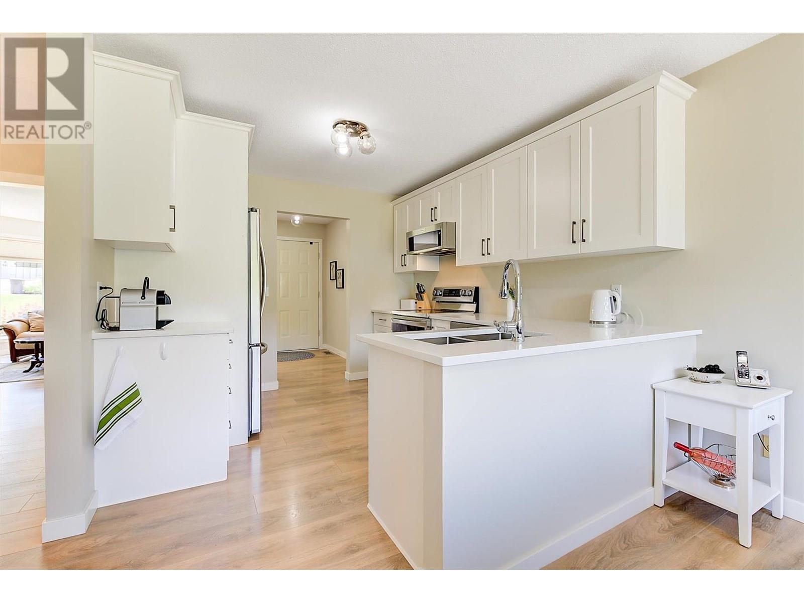  482 Curlew Drive, Kelowna