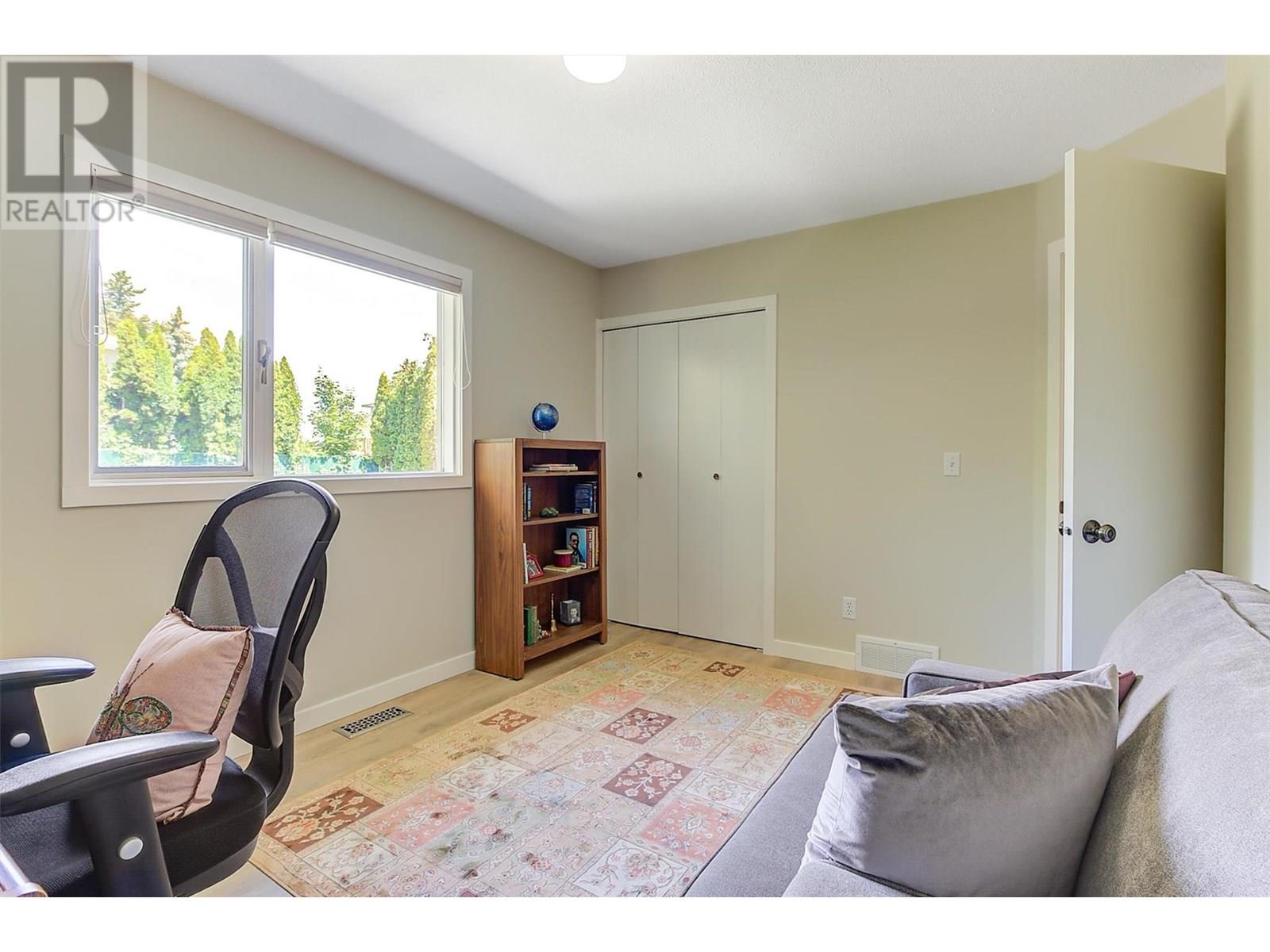 482 Curlew Drive, Kelowna