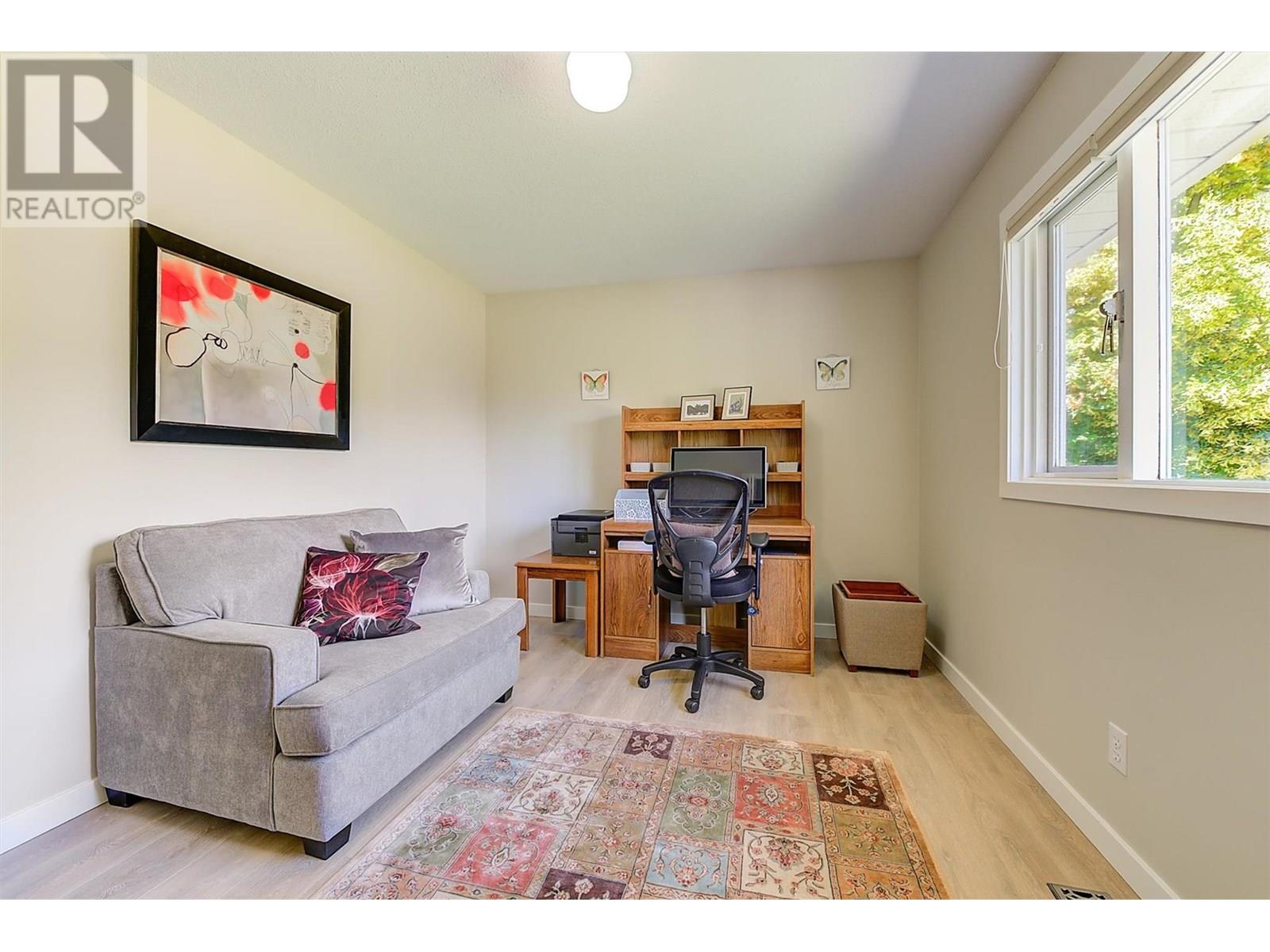  482 Curlew Drive, Kelowna