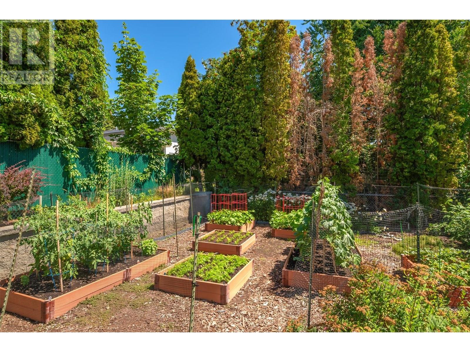  482 Curlew Drive, Kelowna