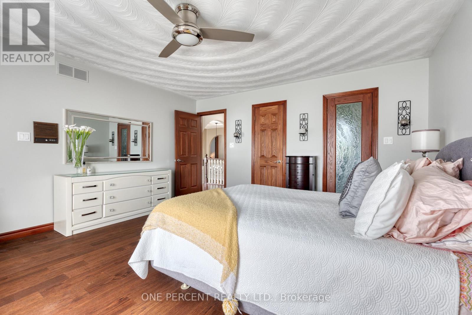 Photo 29 of 15 Marquette Drive, Kitchener ON