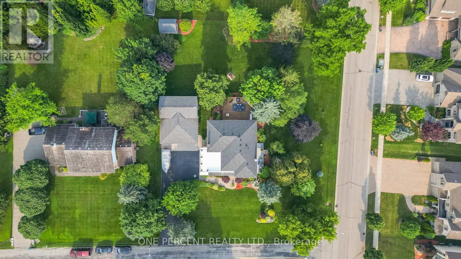 Photo 1 of 15 Marquette Drive, Kitchener ON