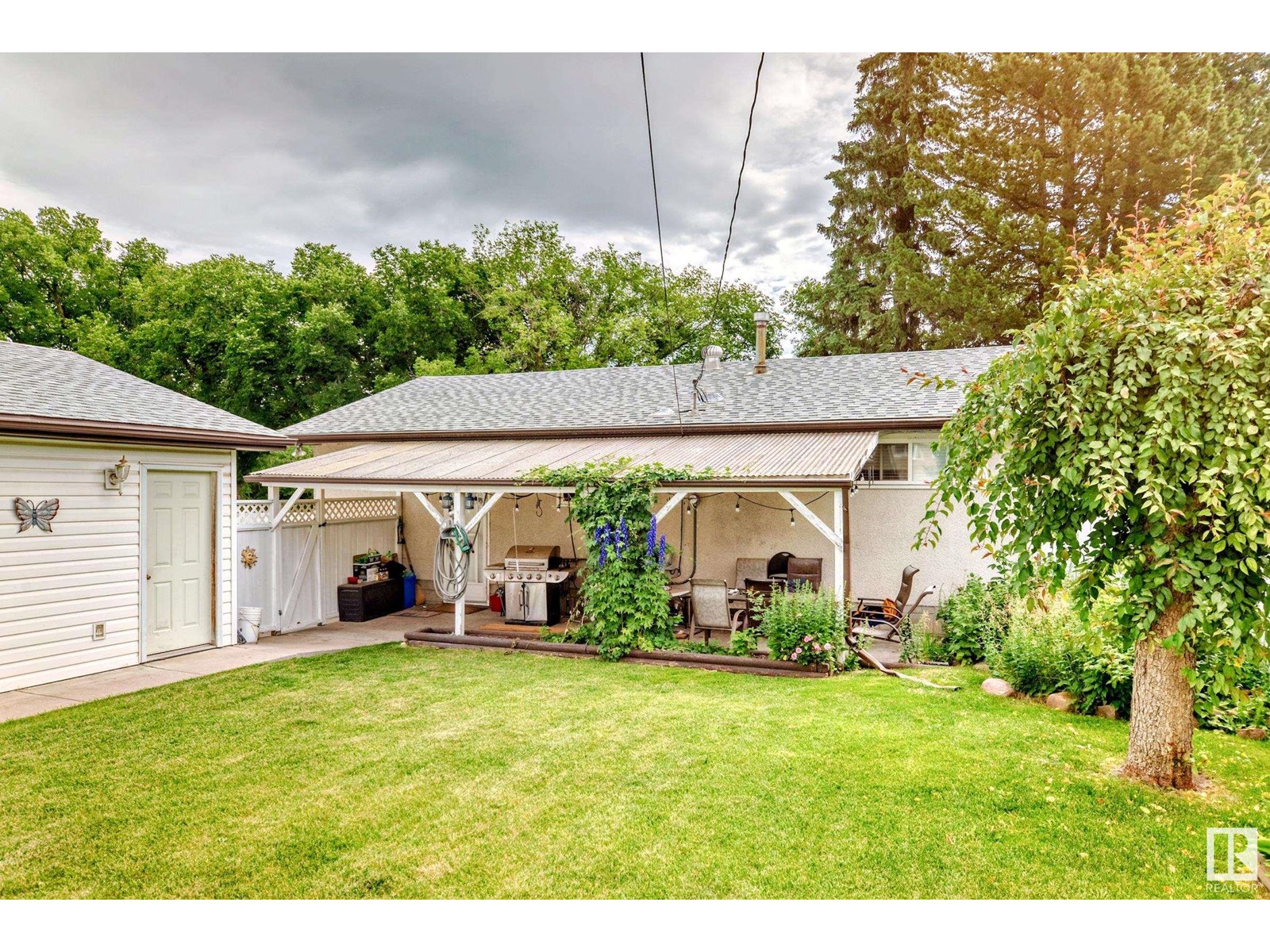 Photo 33 of 44 Grandin Rd, St Albert AB