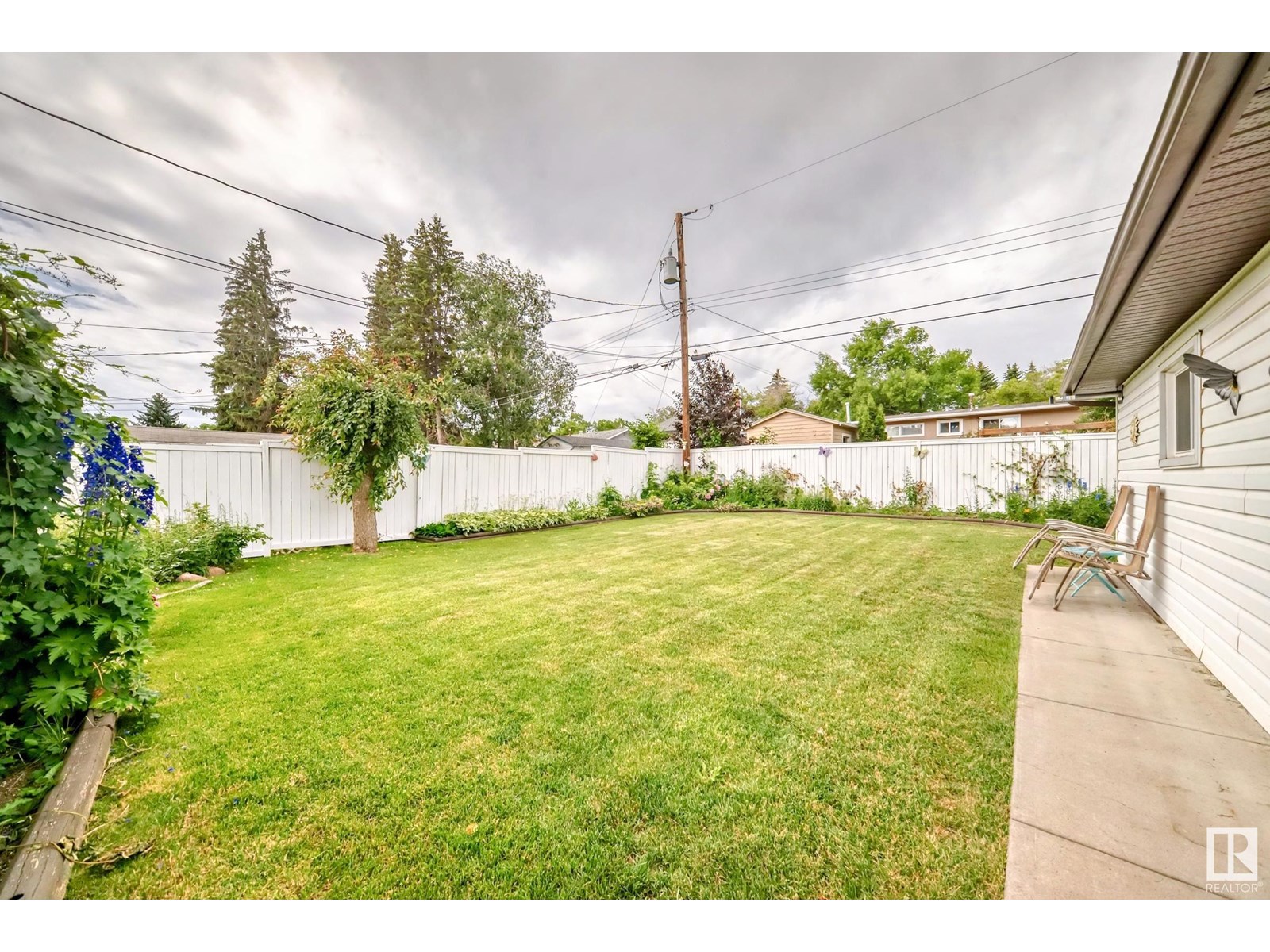 Photo 35 of 44 Grandin Rd, St Albert AB