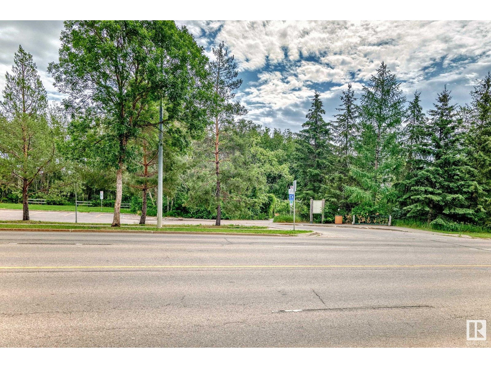 Photo 41 of 44 Grandin Rd, St Albert AB