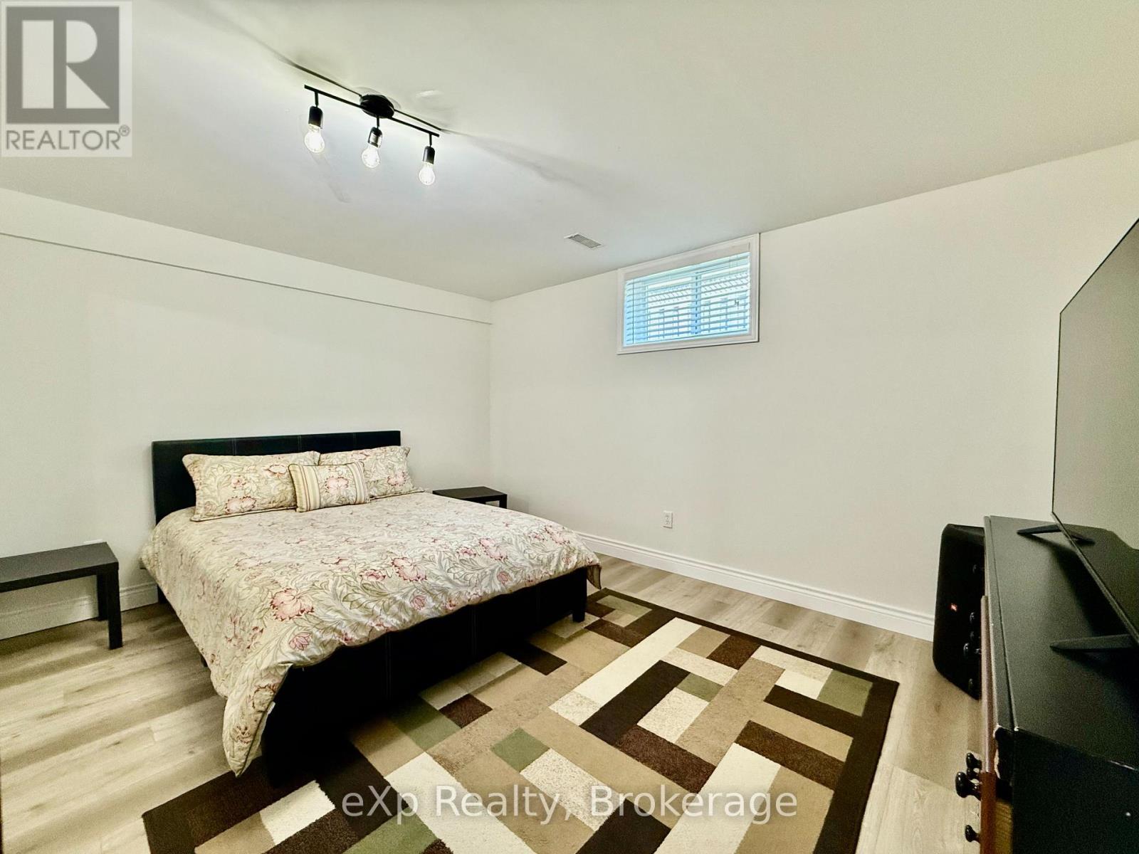 Photo 2 of 688 22nd Avenue, Hanover ON