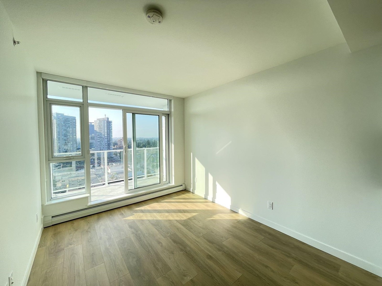 1806 13685 102 AVENUE, Surrey