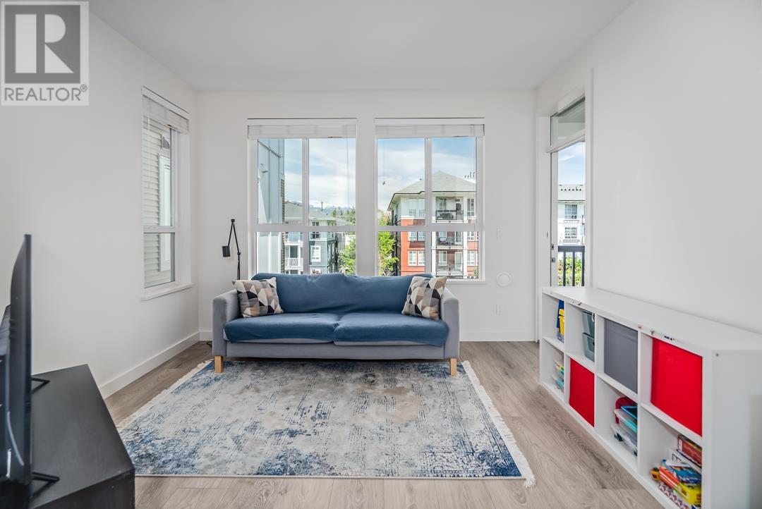 303 611 REGAN AVENUE, Coquitlam