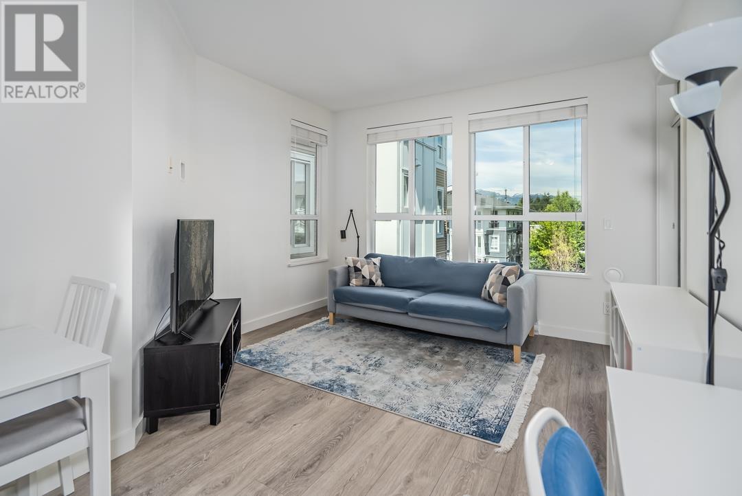 303 611 REGAN AVENUE, Coquitlam