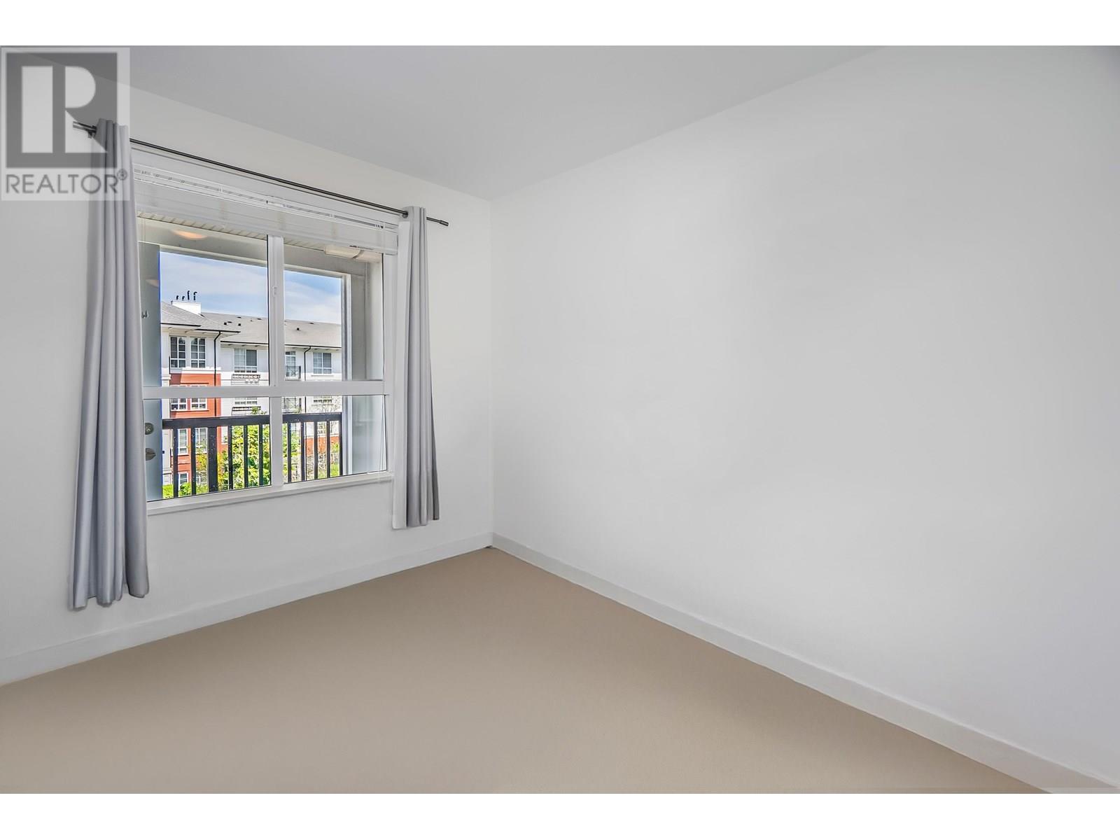 303 611 REGAN AVENUE, Coquitlam
