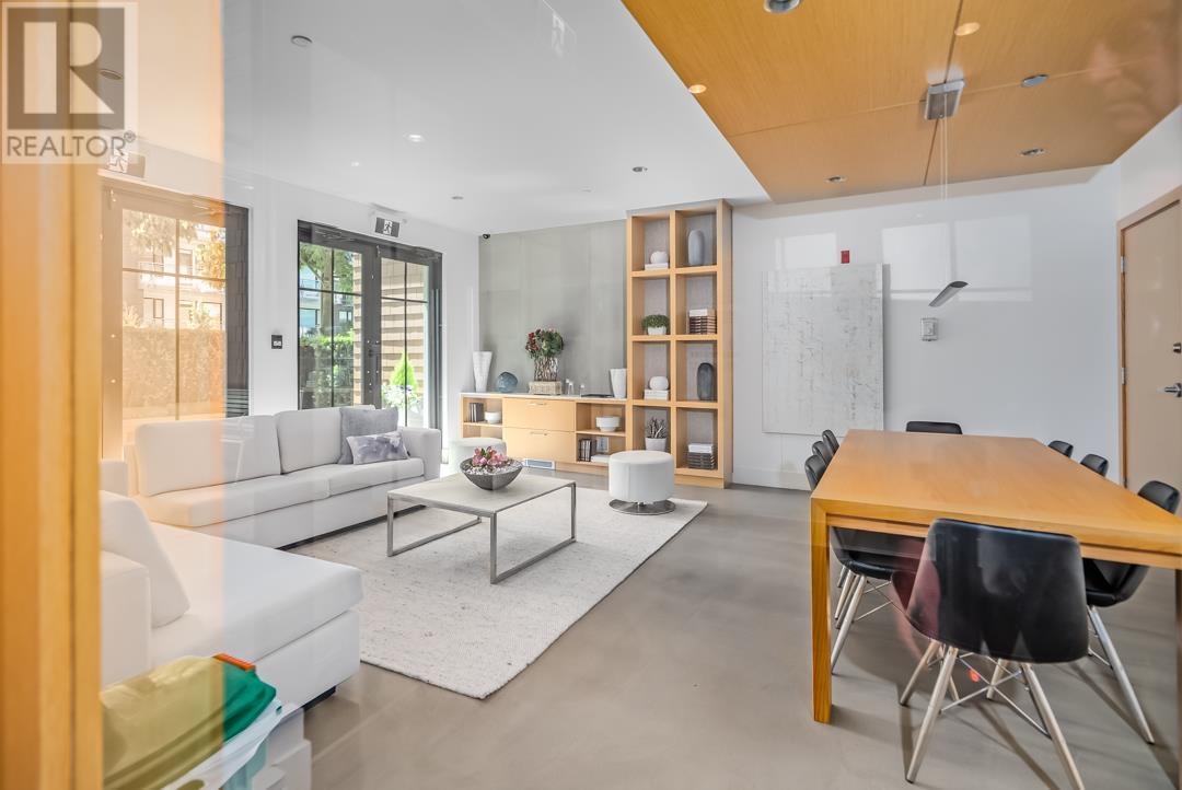 303 611 REGAN AVENUE, Coquitlam