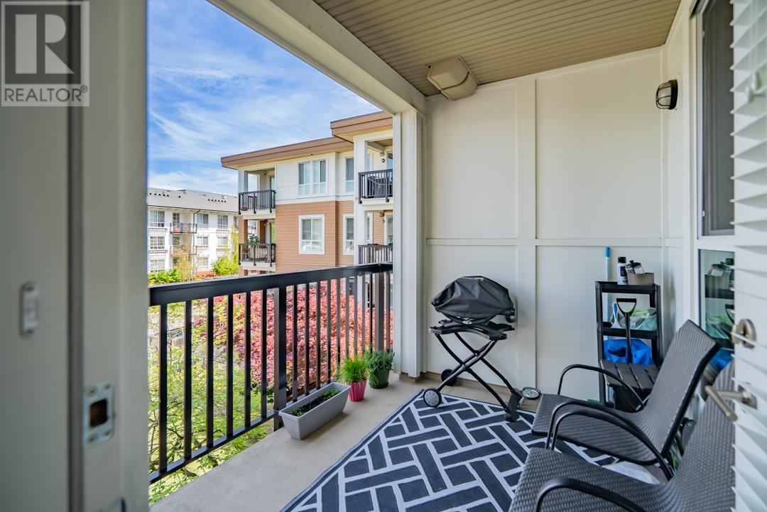 303 611 REGAN AVENUE, Coquitlam