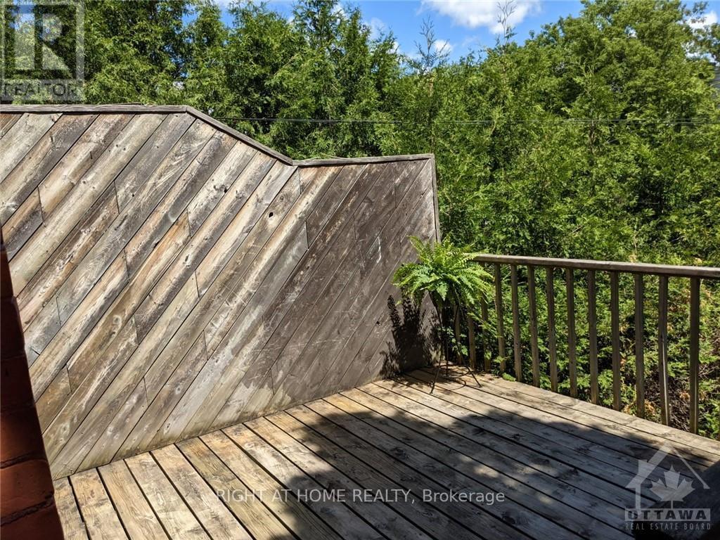 Photo 21 of 109 Sweetland Avenue, Ottawa ON