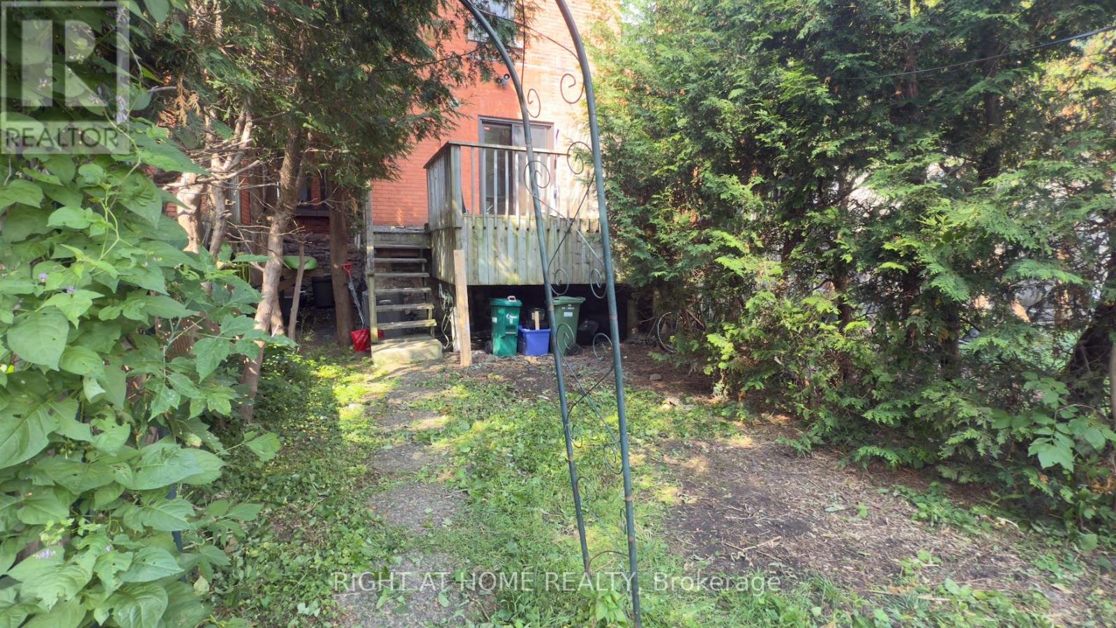 Photo 17 of 109 Sweetland Avenue, Ottawa ON