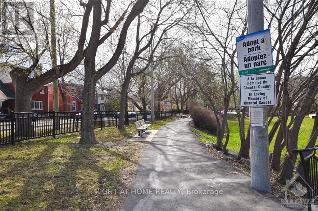Photo 7 of 109 Sweetland Avenue, Ottawa ON