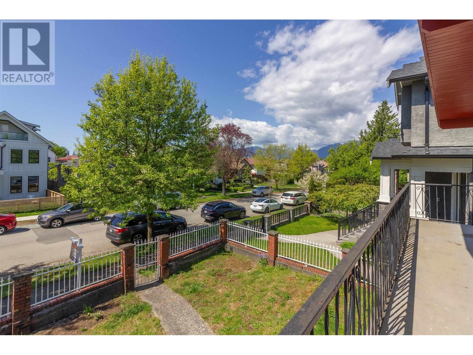 Photo 6 of 1260 Rossland Street, Vancouver BC