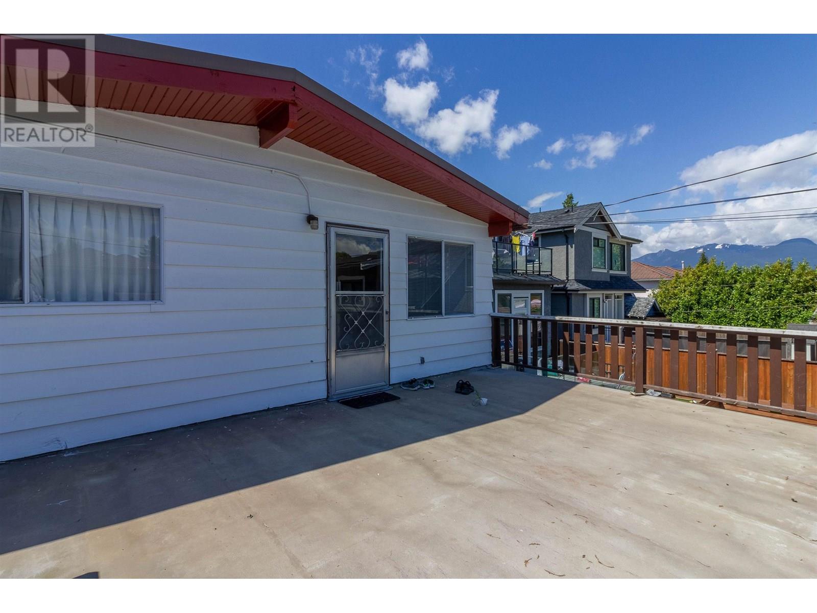 Photo 16 of 1260 Rossland Street, Vancouver BC