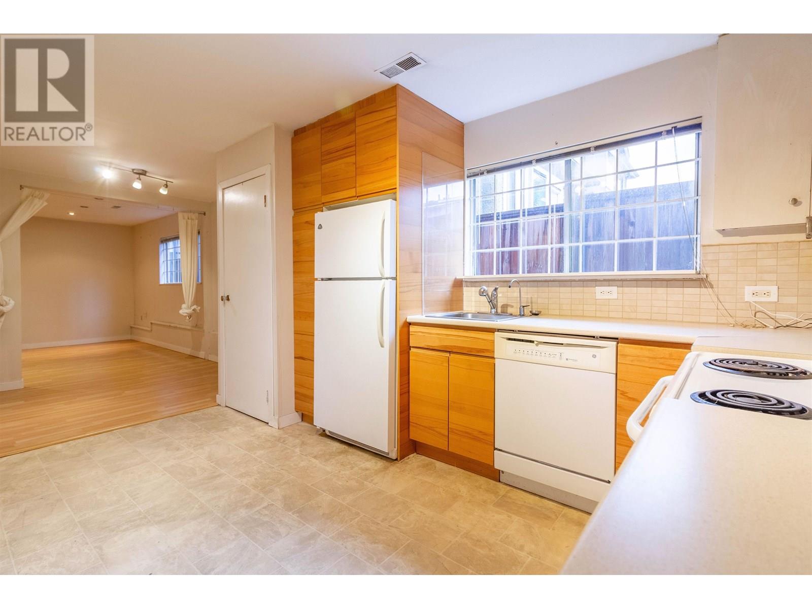 Photo 27 of 1260 Rossland Street, Vancouver BC