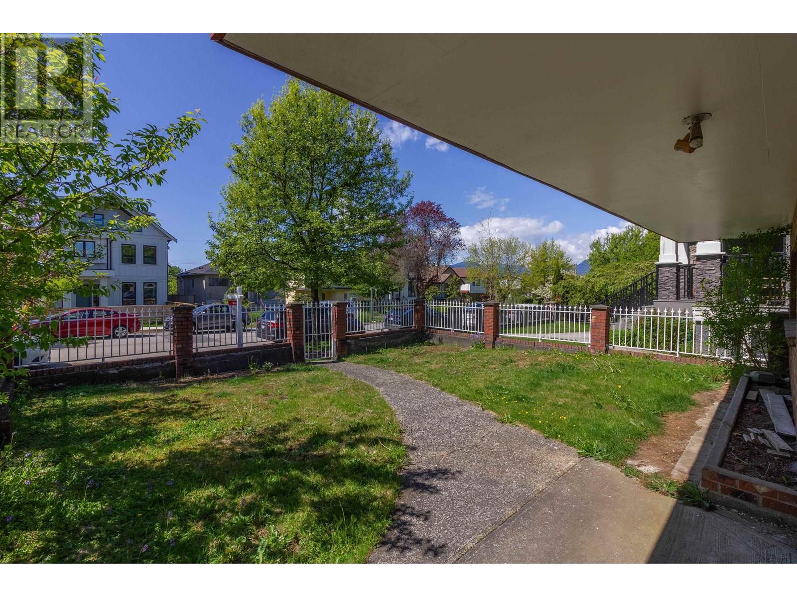 Photo 38 of 1260 Rossland Street, Vancouver BC
