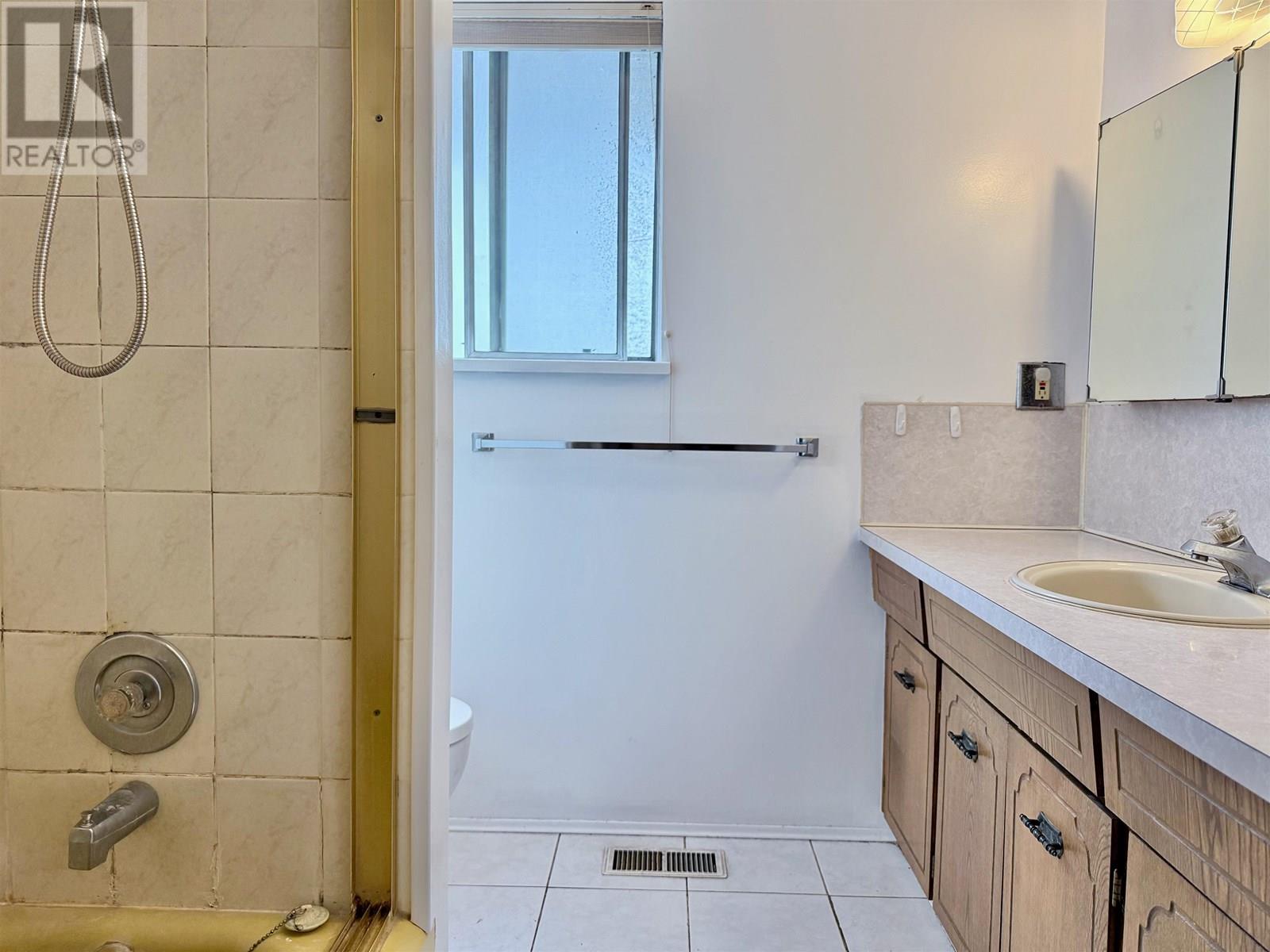 Photo 24 of 1260 Rossland Street, Vancouver BC