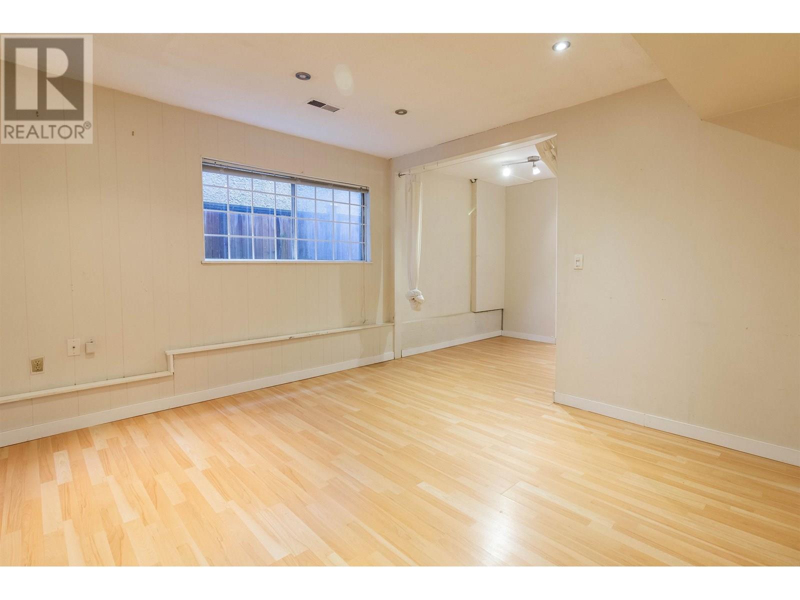 Photo 29 of 1260 Rossland Street, Vancouver BC