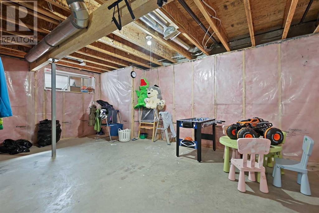Single Family House for Sale in  Copperpond Heights SE Copperfield Calgary 