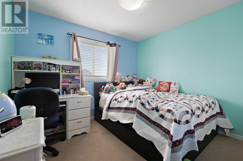 Single Family House for Sale in  Copperpond Heights SE Copperfield Calgary 