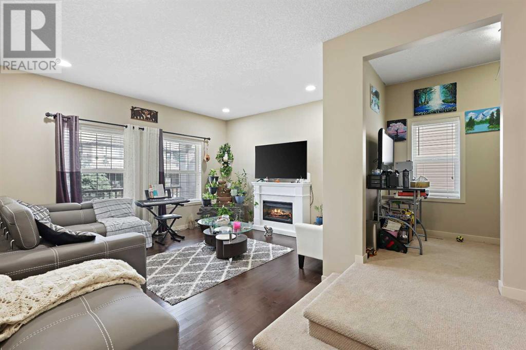 Single Family House for Sale in  Copperpond Heights SE Copperfield Calgary 
