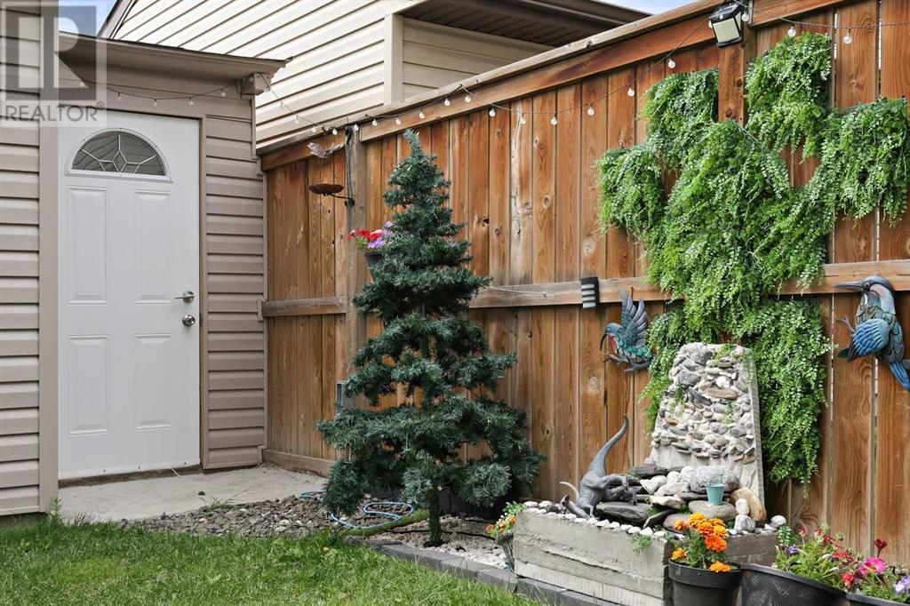 Single Family House for Sale in  Copperpond Heights SE Copperfield Calgary 
