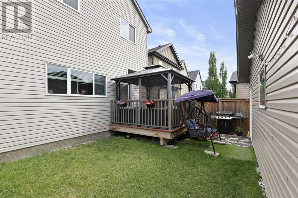 Single Family House for Sale in  Copperpond Heights SE Copperfield Calgary 