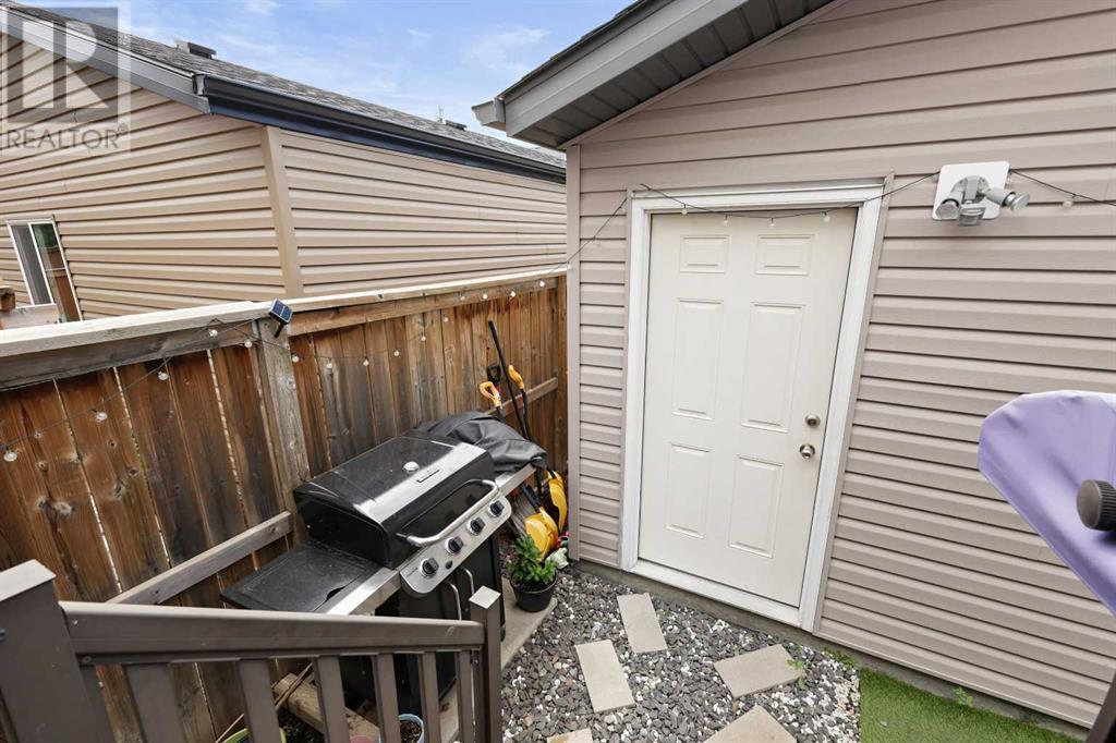 Single Family House for Sale in  Copperpond Heights SE Copperfield Calgary 
