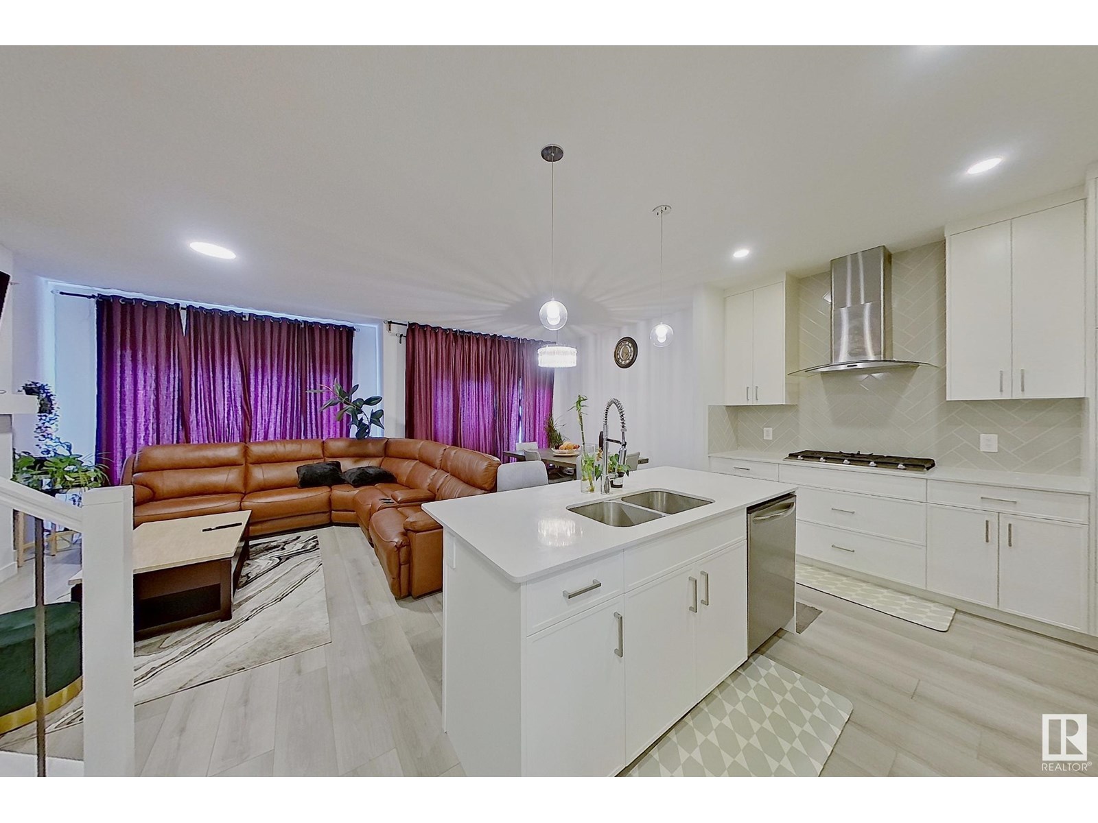 Photo 12 of 3608 214 St Nw, Edmonton AB