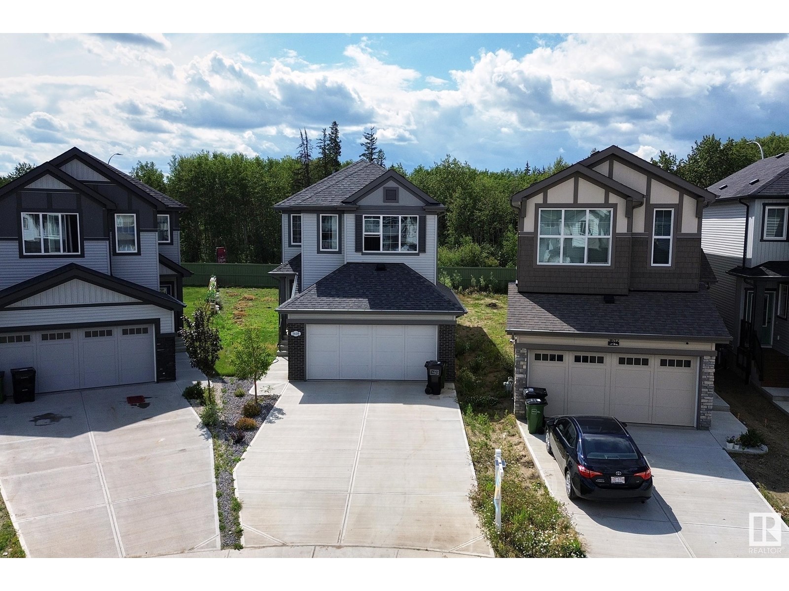 Photo 3 of 3608 214 St Nw, Edmonton AB