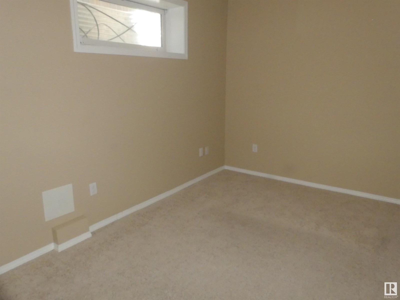 Photo 29 of 15930 139 St Nw, Edmonton AB