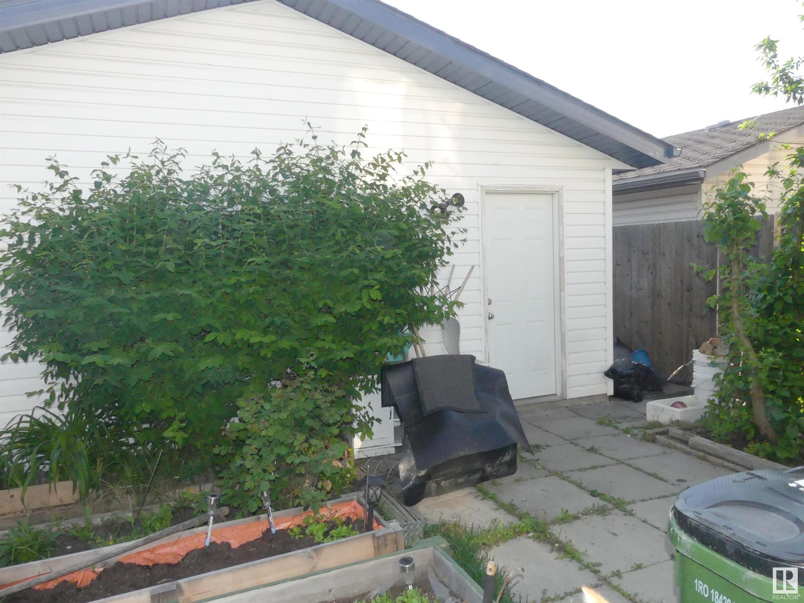 Photo 64 of 15930 139 St Nw, Edmonton AB