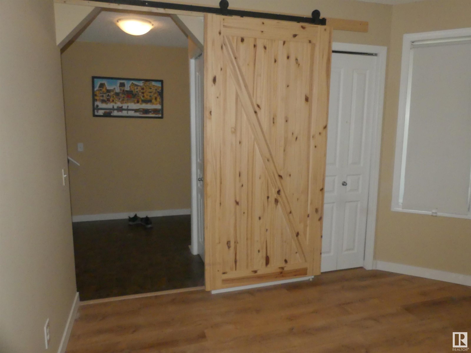 Photo 17 of 15930 139 St Nw, Edmonton AB