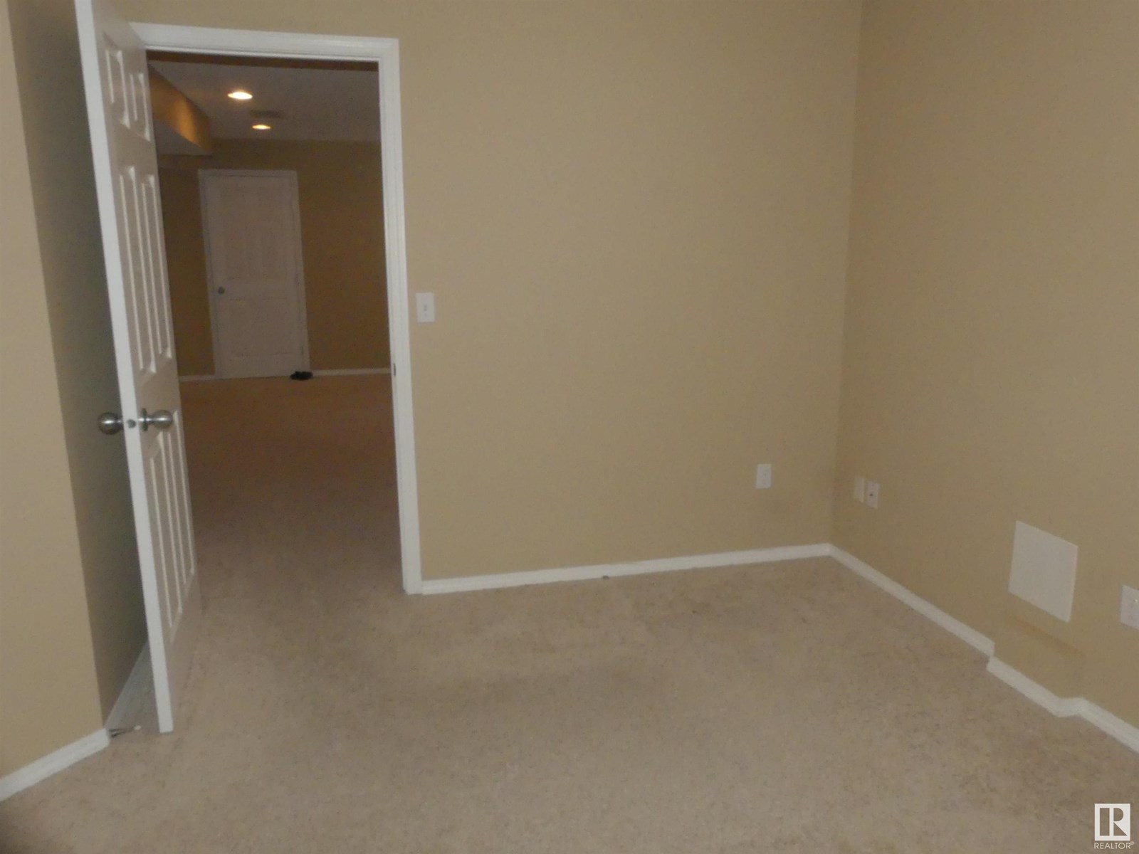 Photo 51 of 15930 139 St Nw, Edmonton AB