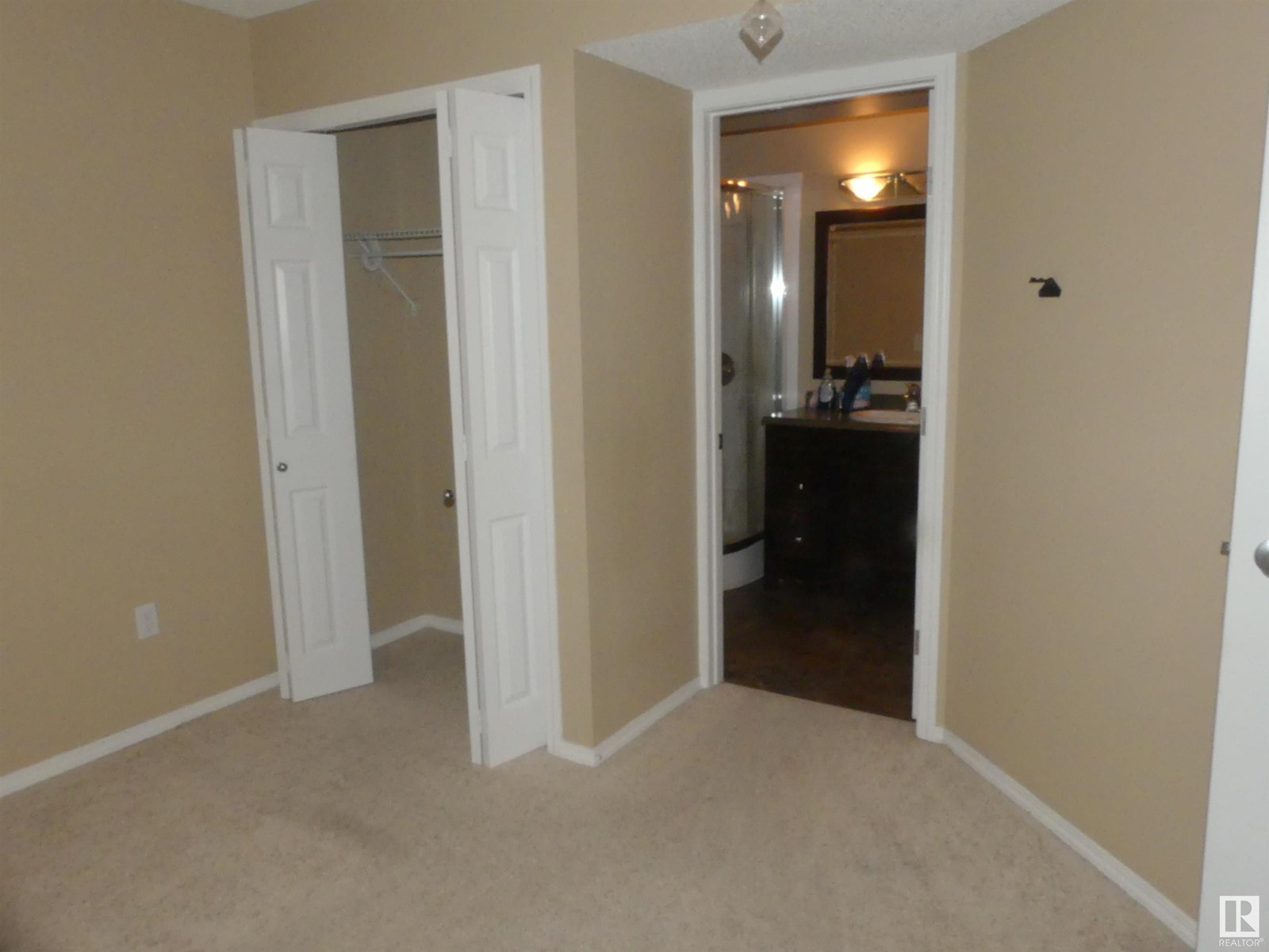 Photo 57 of 15930 139 St Nw, Edmonton AB