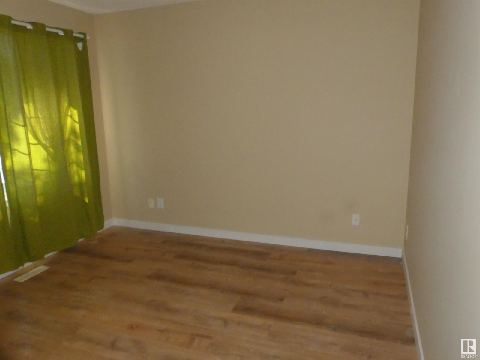 Photo 61 of 15930 139 St Nw, Edmonton AB