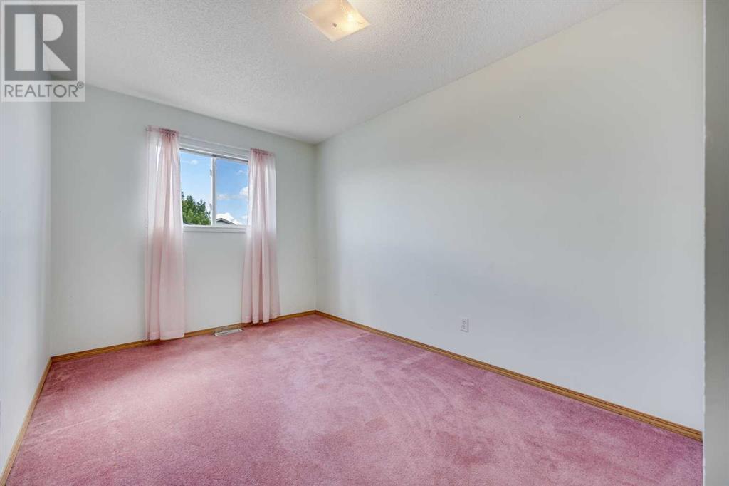 Single Family House Bi-level for Sale in  Applebrook Circle SE Applewood Park Calgary 