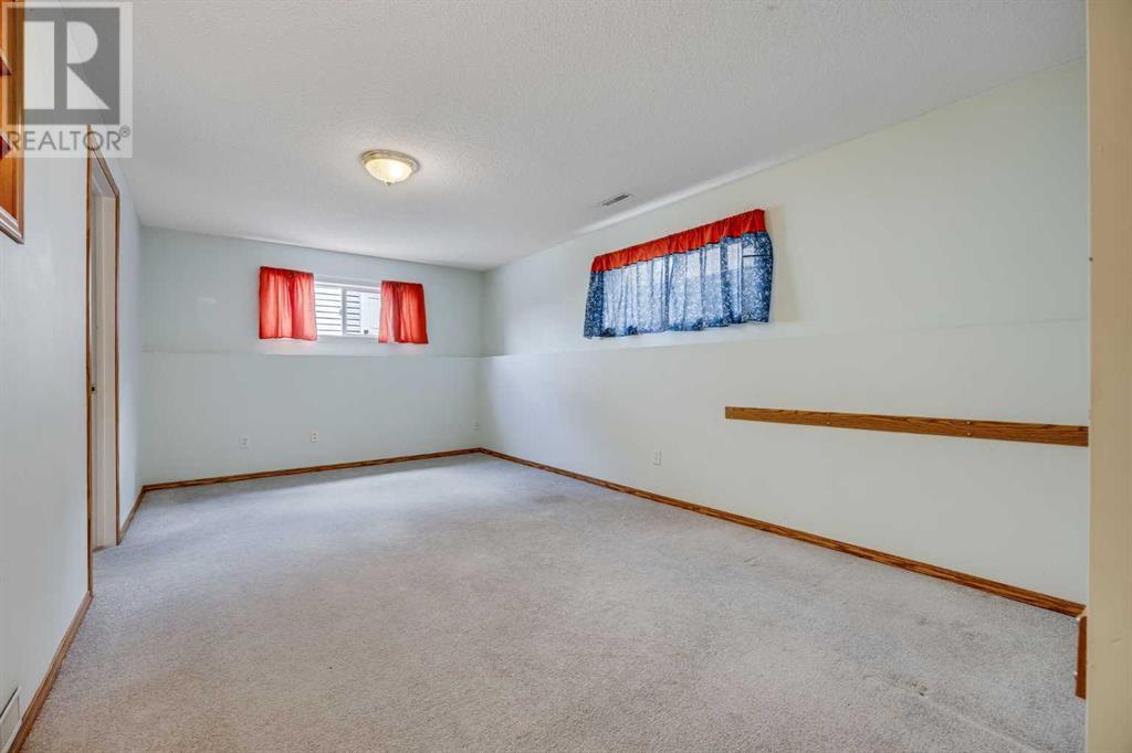 Single Family House Bi-level for Sale in  Applebrook Circle SE Applewood Park Calgary 