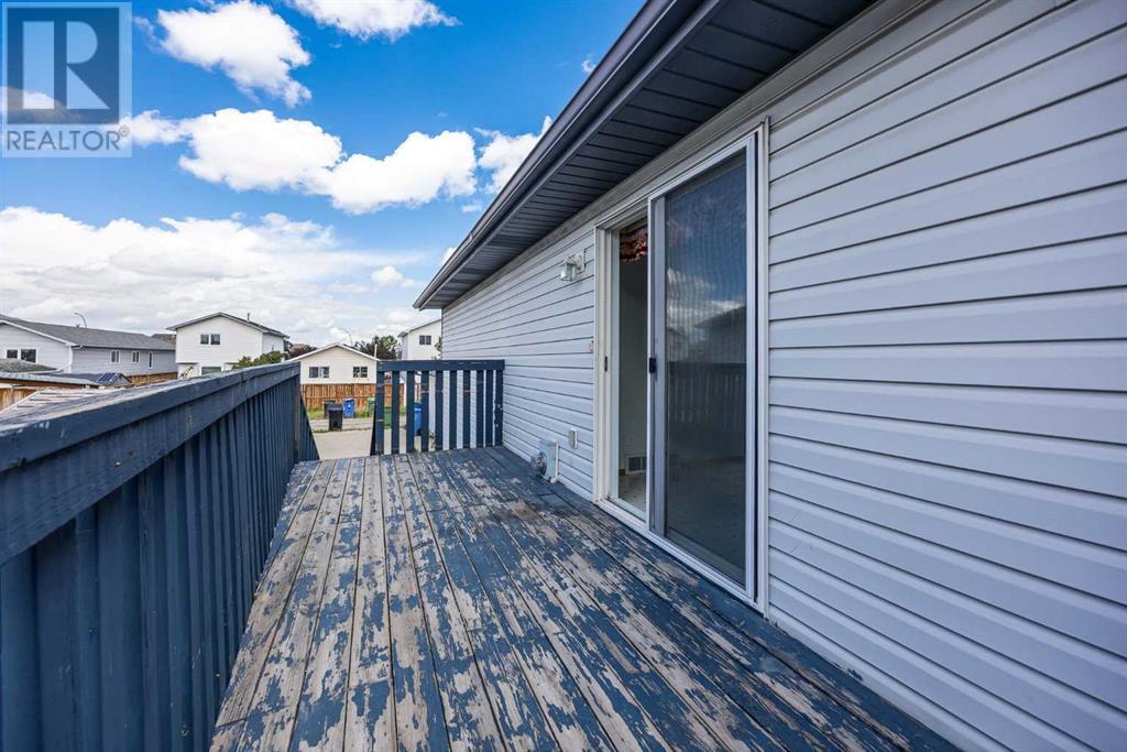 Single Family House Bi-level for Sale in  Applebrook Circle SE Applewood Park Calgary 