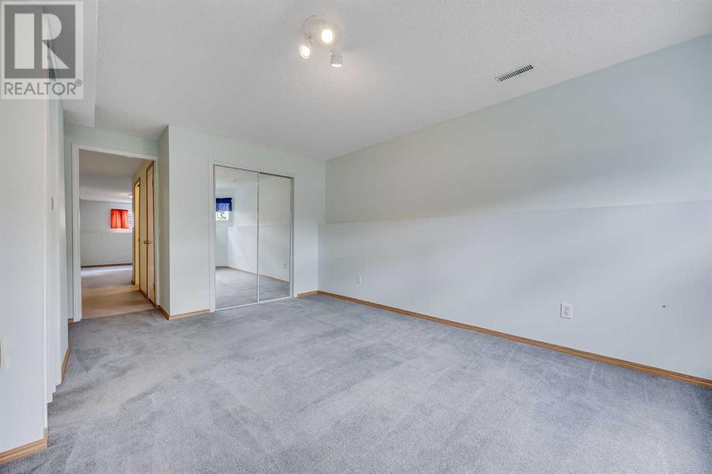 Single Family House Bi-level for Sale in  Applebrook Circle SE Applewood Park Calgary 